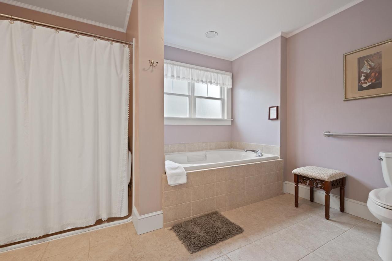 Brook Farm Inn Lenox Luaran gambar
